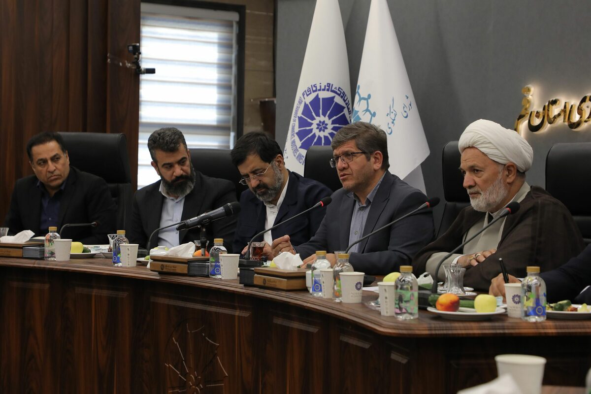 لزوم توسعه حمل‌ونقل ریلی قم به‌منظور افزایش صادرات کالاهای صنعتی