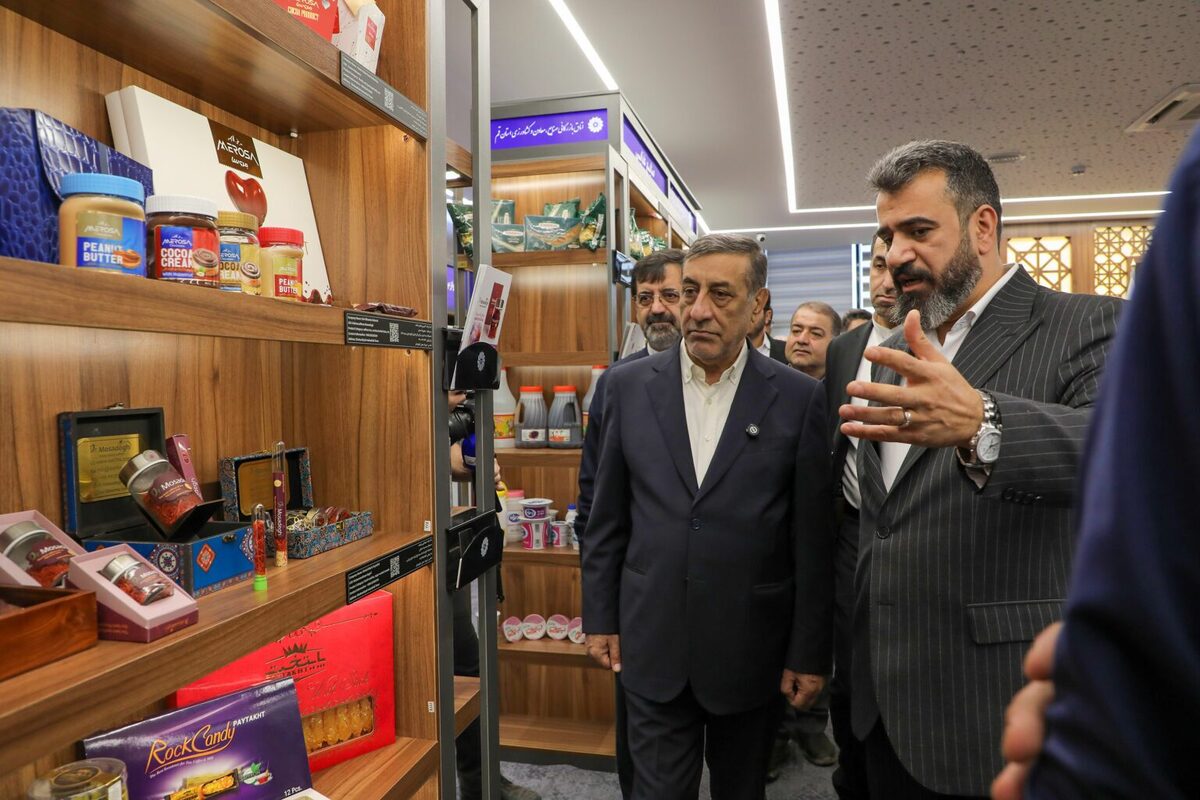 بازدید معاون اجرایی رئیس‌جمهور از نمایشگاه توانمندی‌های تولیدی و صادراتی استان قم