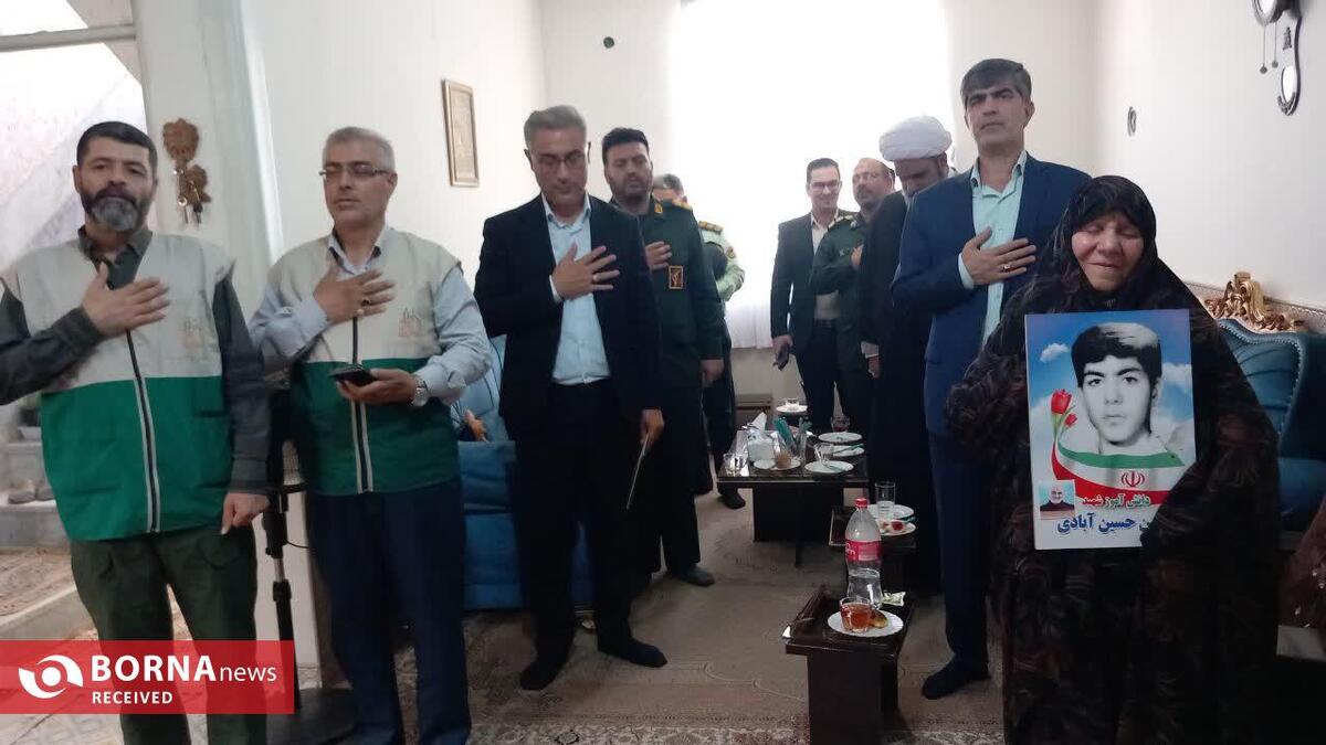 دیدار با مادر شهید حسین حسین‌آبادی