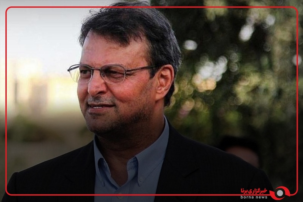 علیرضا اسدی، مدیر آکادمی استقلال پس از حضور در جلسه‌ای در این باشگاه: ساپینتو به کارش ادامه می‌دهد