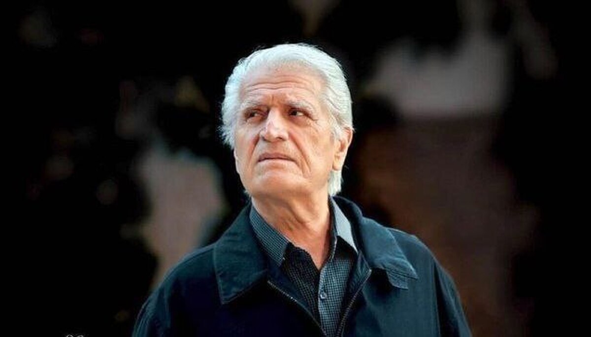 پیکر احمد پژمان چهارم مهر از مقابل تالار وحدت تشییع می‌شود