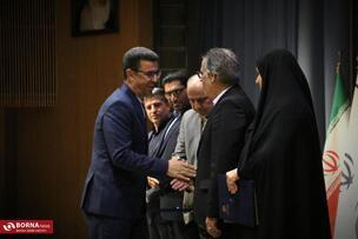 لحظه معرفی امیر زارعی به‌عنوان عنوان مدیر کل ورزش و جوانان خراسان رضوی+فیلم