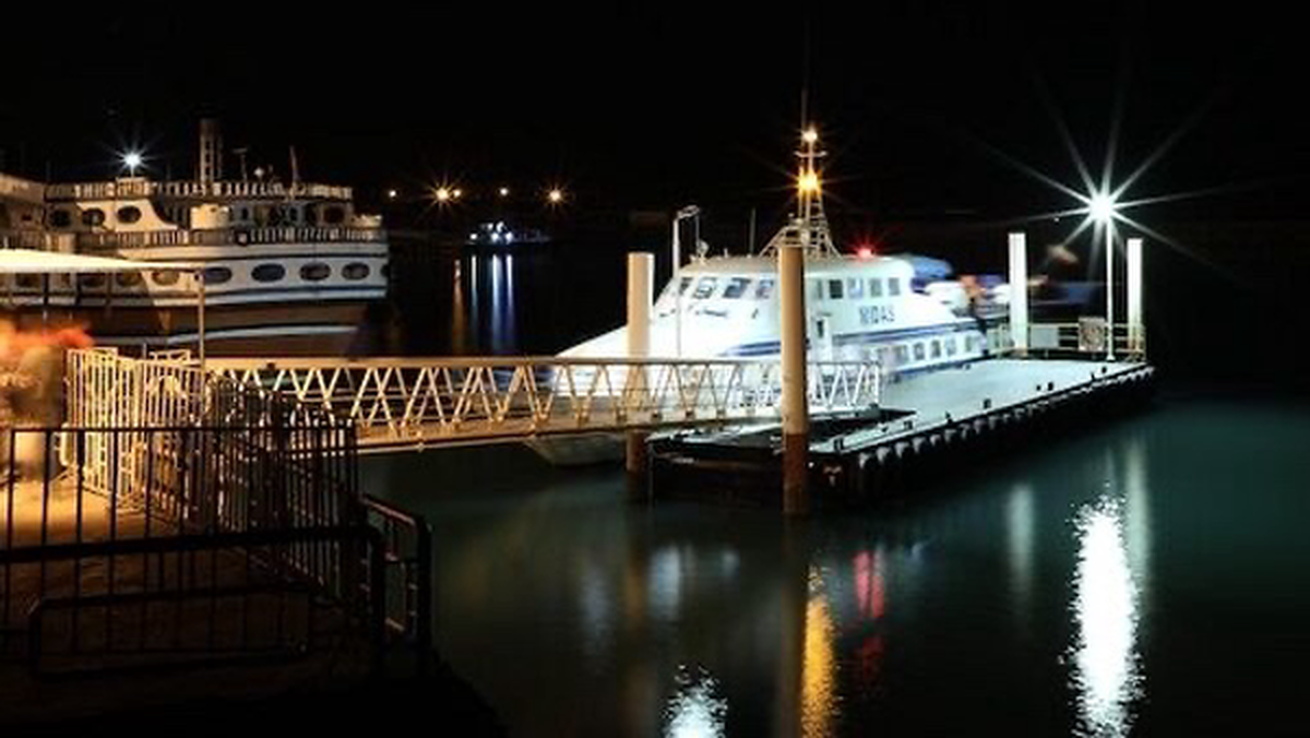 تردد شناورهای مسافری به قشم و هرمز از بندر شهید حقانی از سر گرفته شد