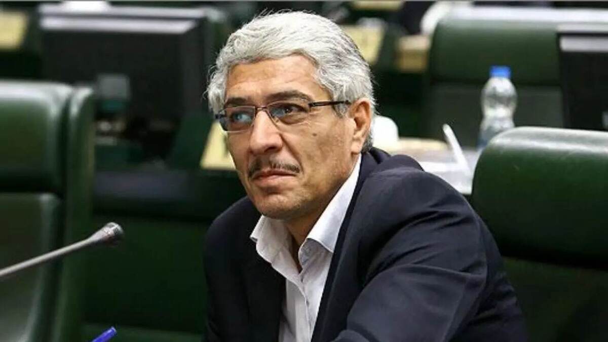 همتی: جریان‌های سیاسی کشور به جای سنگ‌اندازی، به منافع ملی توجه کنند