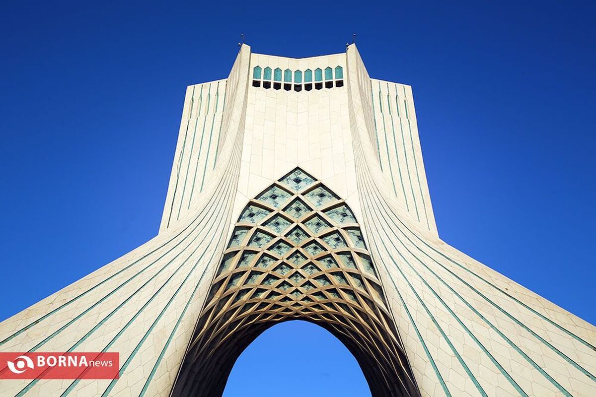 برپایی نمایشگاه گروهی «آوای رنگ» در برج آزادی