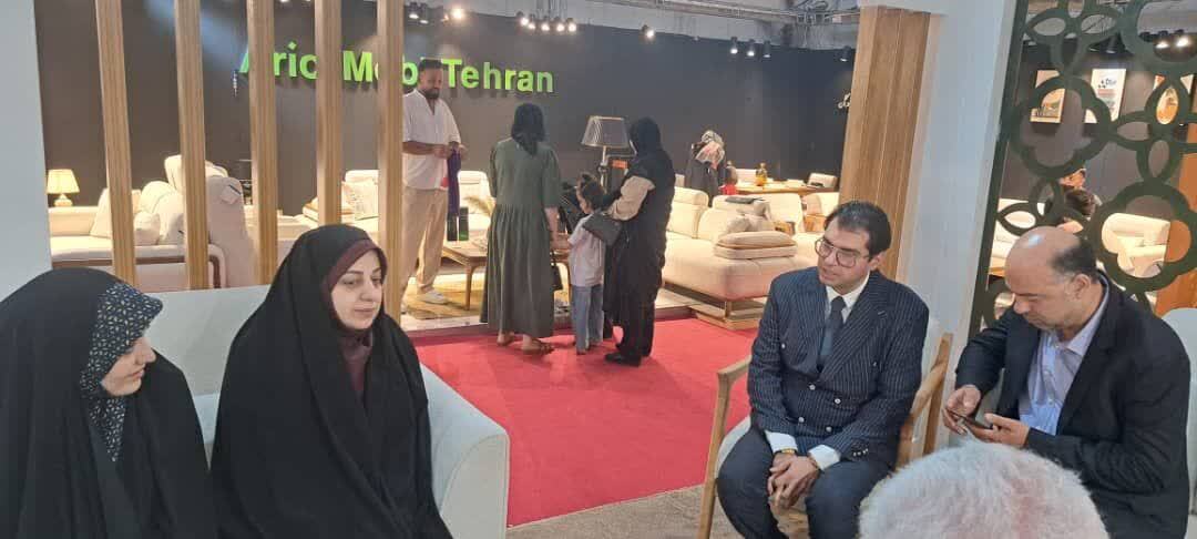 مدیران دفتر اجتماعی و امور بانوان استانداری از نمایشگاه مبلمان قزوین دیدن کردند