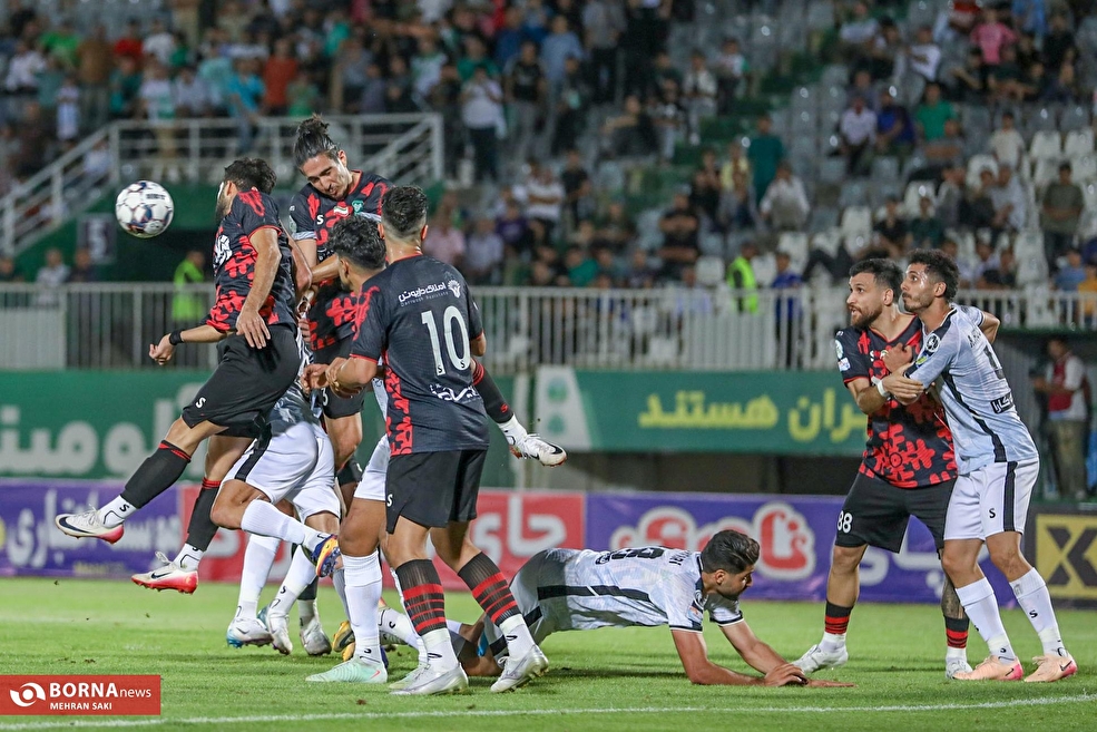 دیدار تیم های فوتبال آلومینیوم - خیبر