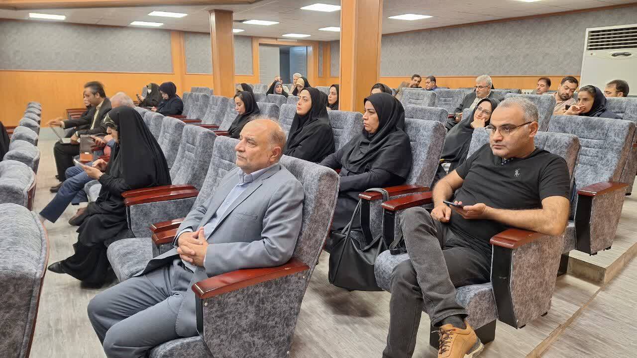 هوشمند: حمایت از رسانه های اصیل و حرفه ای و تمرکززدایی فرهنگی و عدالت در توزیع آگهیها در اولویت است هوشمند: حمایت از رسانه های اصیل و حرفه ای و تمرکززدایی فرهنگی و عدالت در توزیع آگهیها در اولویت است