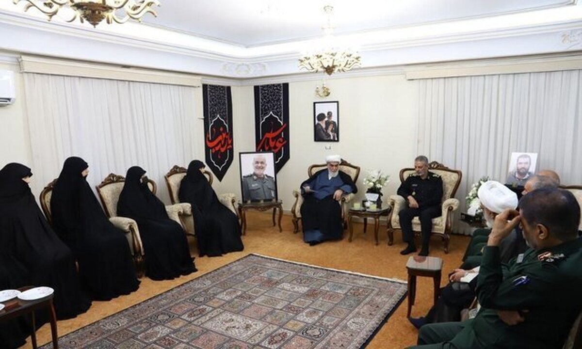 سرلشکر موسوی: باید راه شهدا را ادامه دهیم