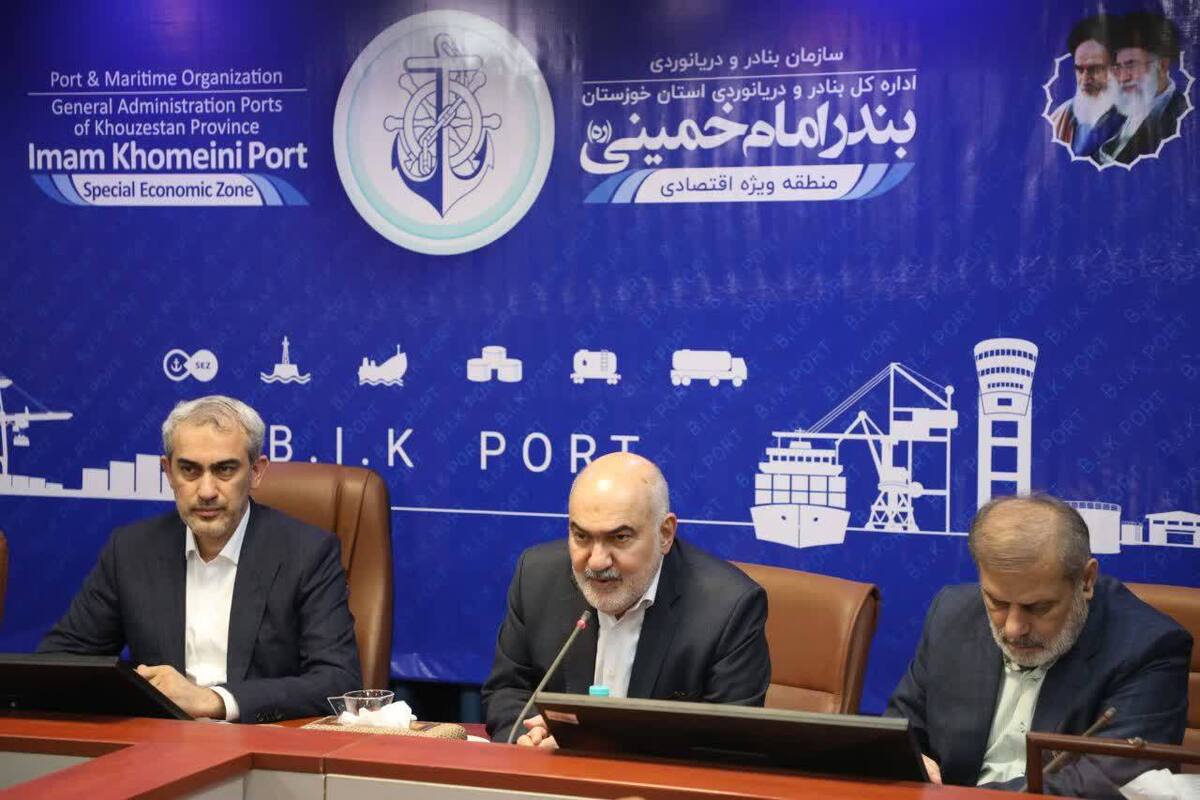 کارگروه ویژه برای رفع موانع ترخیص کالا تشکیل شد / تخلیه سریع کالاهای اساسی و خودرو از بنادر خوزستان