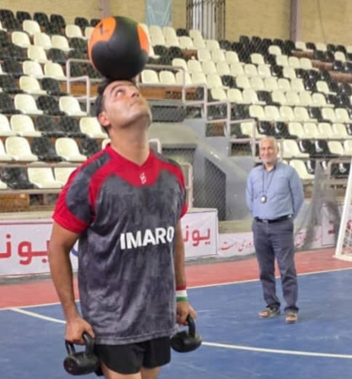 ثبت سه رکورد جهانی توسط جوان مینابی در کنفدراسیون چند جانبه 