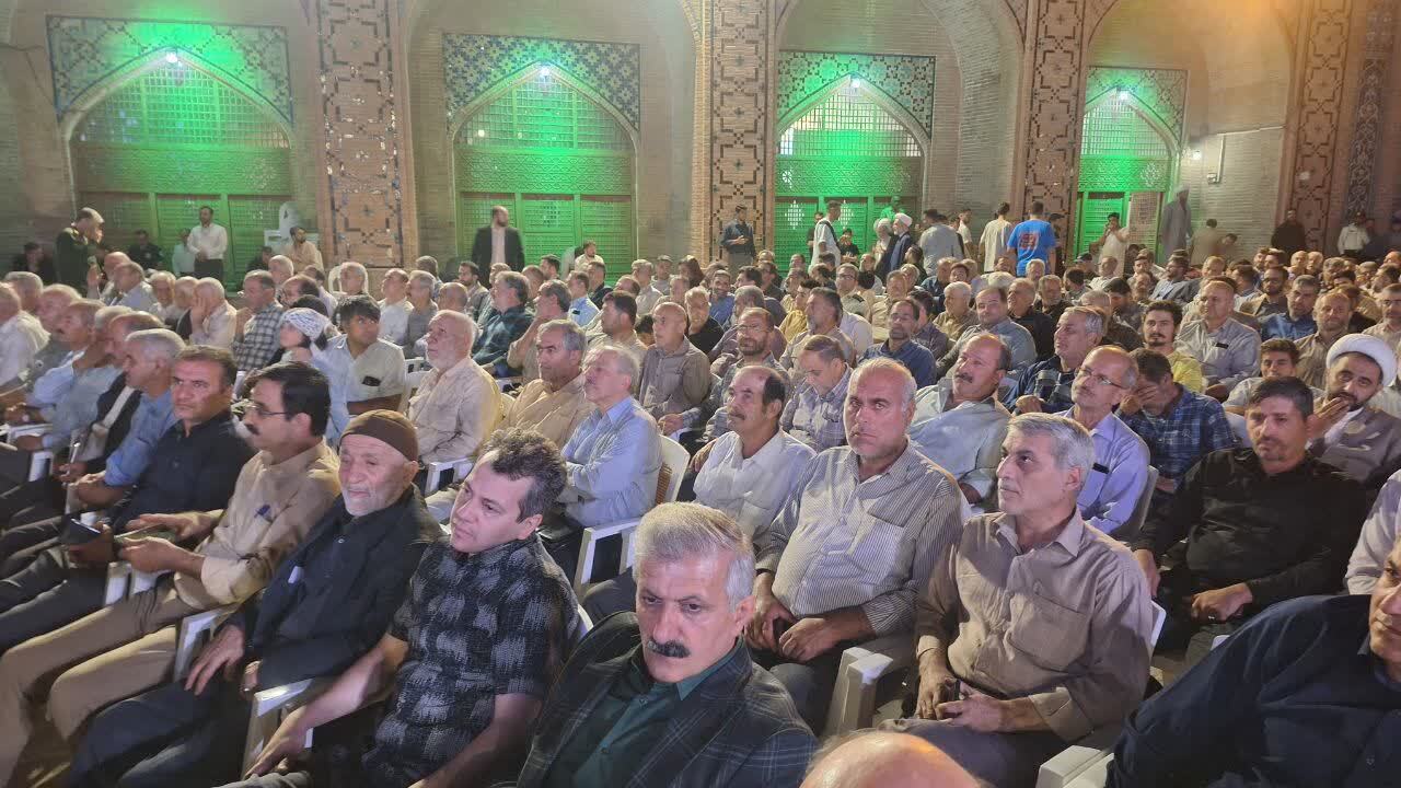 رمز ماندگاری ابوترابی فرد داشتن تقوی، زهد، اخلاص و اخلاق مداری است