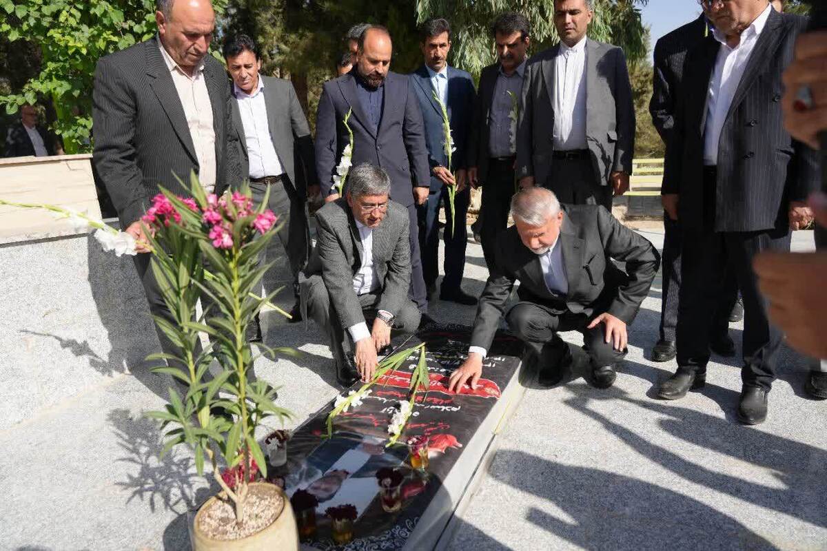 وزیر میراث‌فرهنگی:زیرساختهای گردشگری در لرستان دو برابر افزایش می یابد 