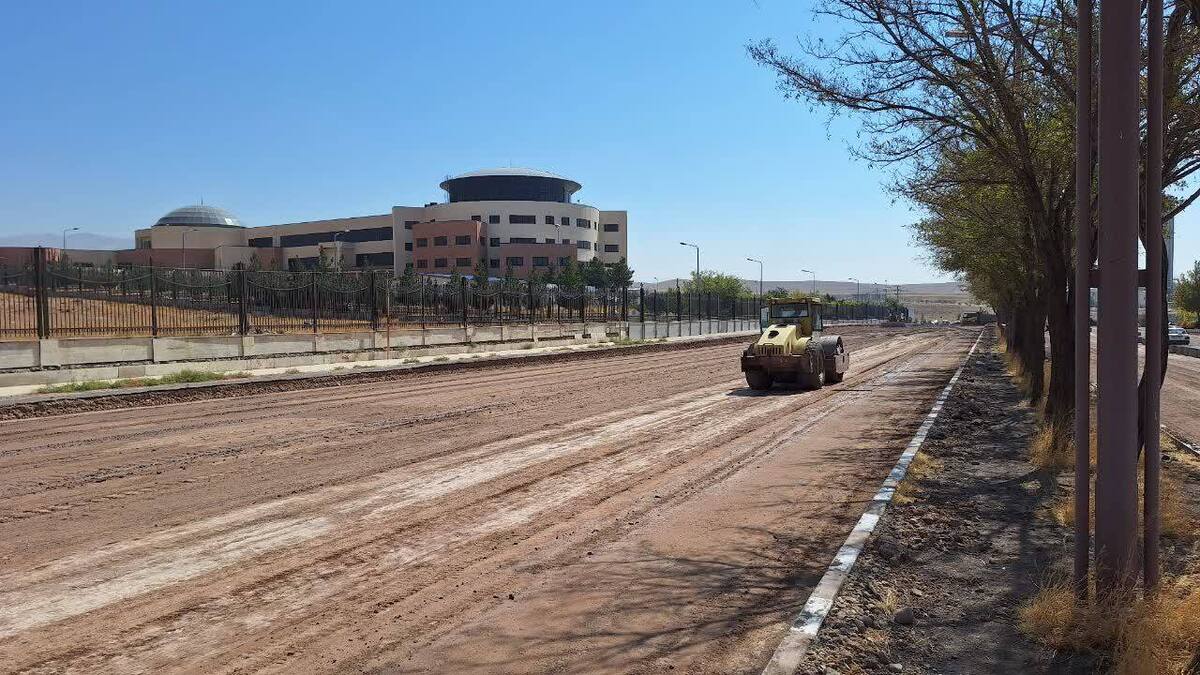 بلوار سردار حاجی زاده گامی در مسیر حل ترافیک محور دانشگاه آزاد 