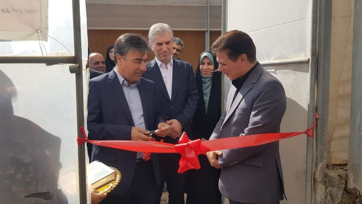 تحقق شعار سال در بخش کشاورزی با افتتاح گلخانه‌ی مکانیزه در پاکدشت با حضور معاون استاندار