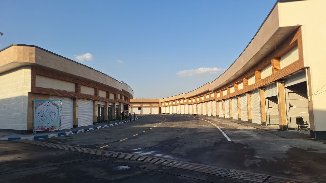 مجتمع ۱۲۰ واحدی خدماتی امید شهر مهرگان افتتاح شد