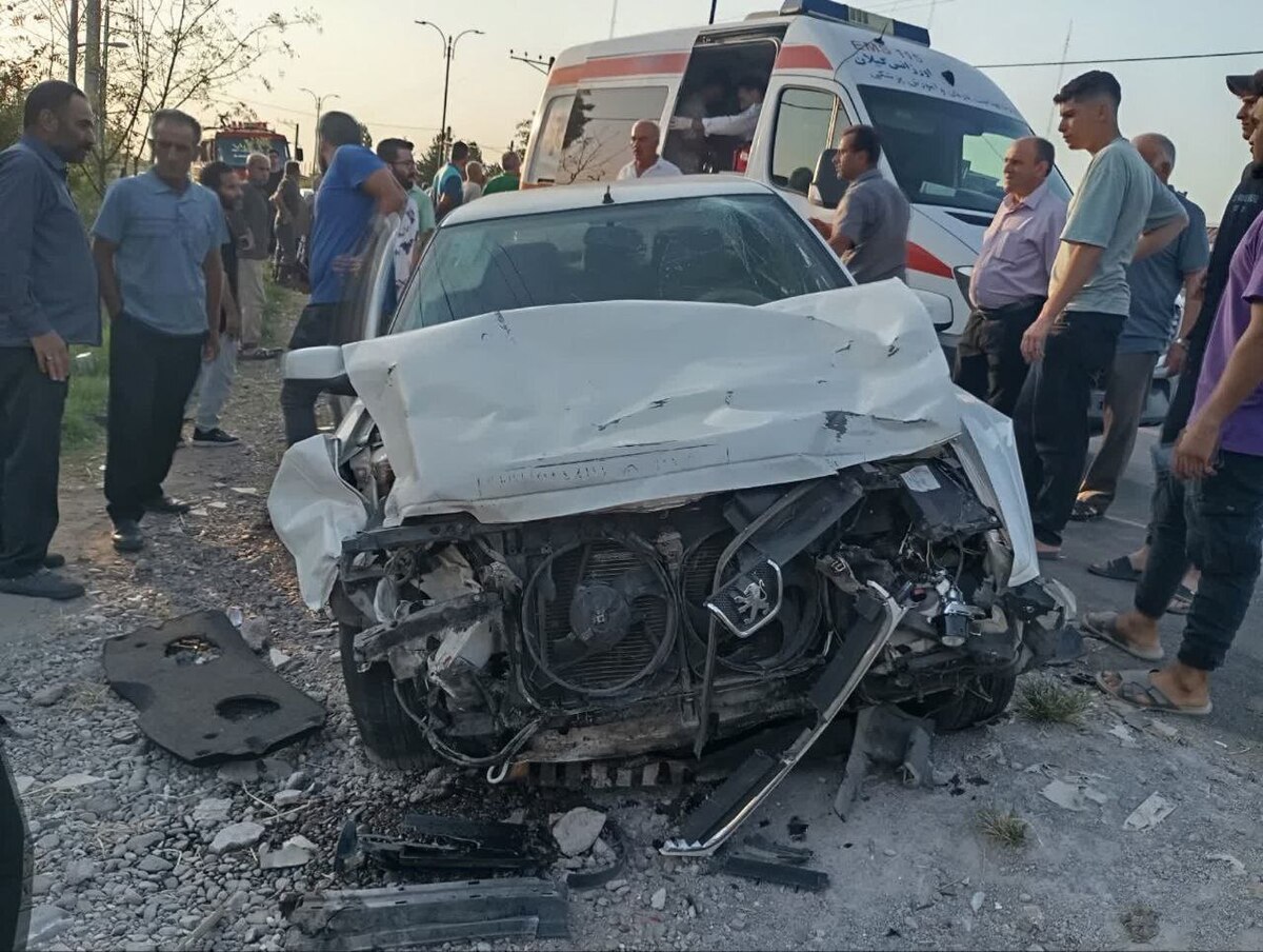 ۶ مصدوم بر اثر تصادف دو خودرو سواری در آستانه اشرفیه