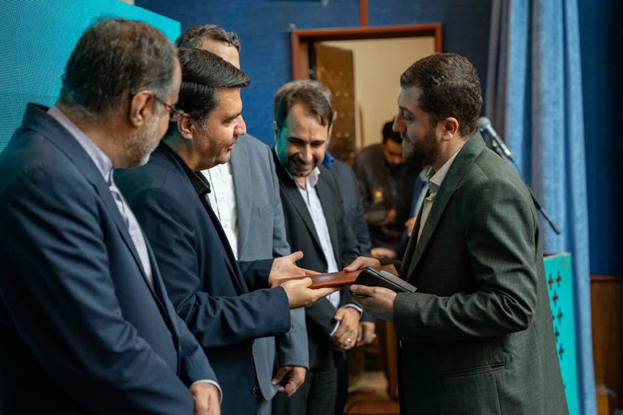 حوزه هنری موتور محرکه روایت وقایع و تولید هنر فاخر است