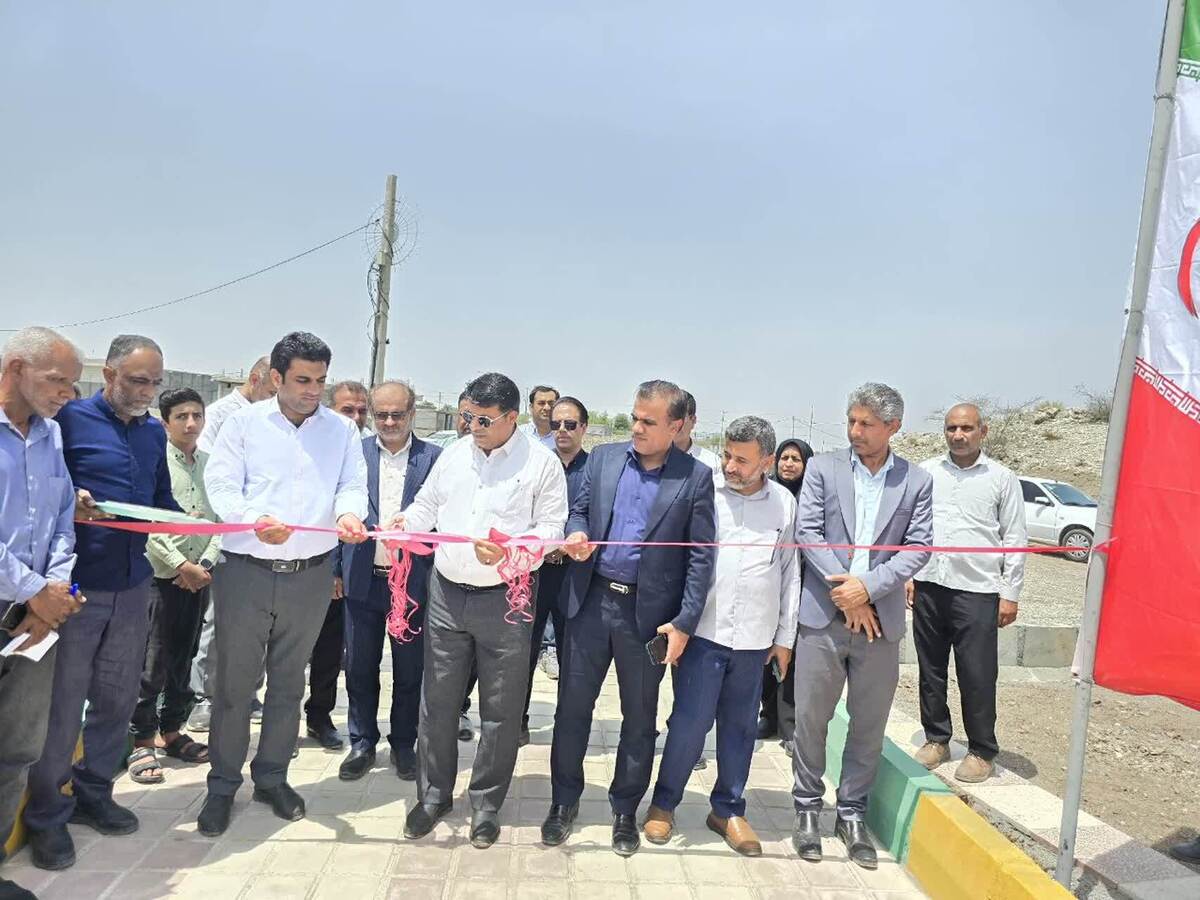 ۱۴ پروژه با اعتباری بالغ بر ۲۸۰ ریال در بخش سندرک افتتاح و مورد بهره برداری قرار گرفت 