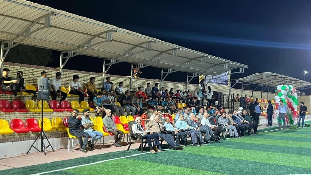 ورزش در دل روستا؛ زمین چمن ۸۰۰ متری جلابی با اعتبار ۴۰ میلیاردی به بهره‌برداری رسید