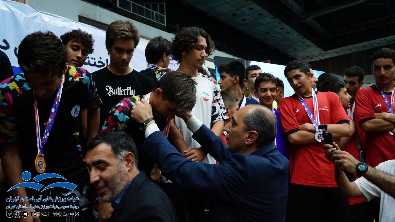 پایان اولین دوره لیگ شنای استان تهران