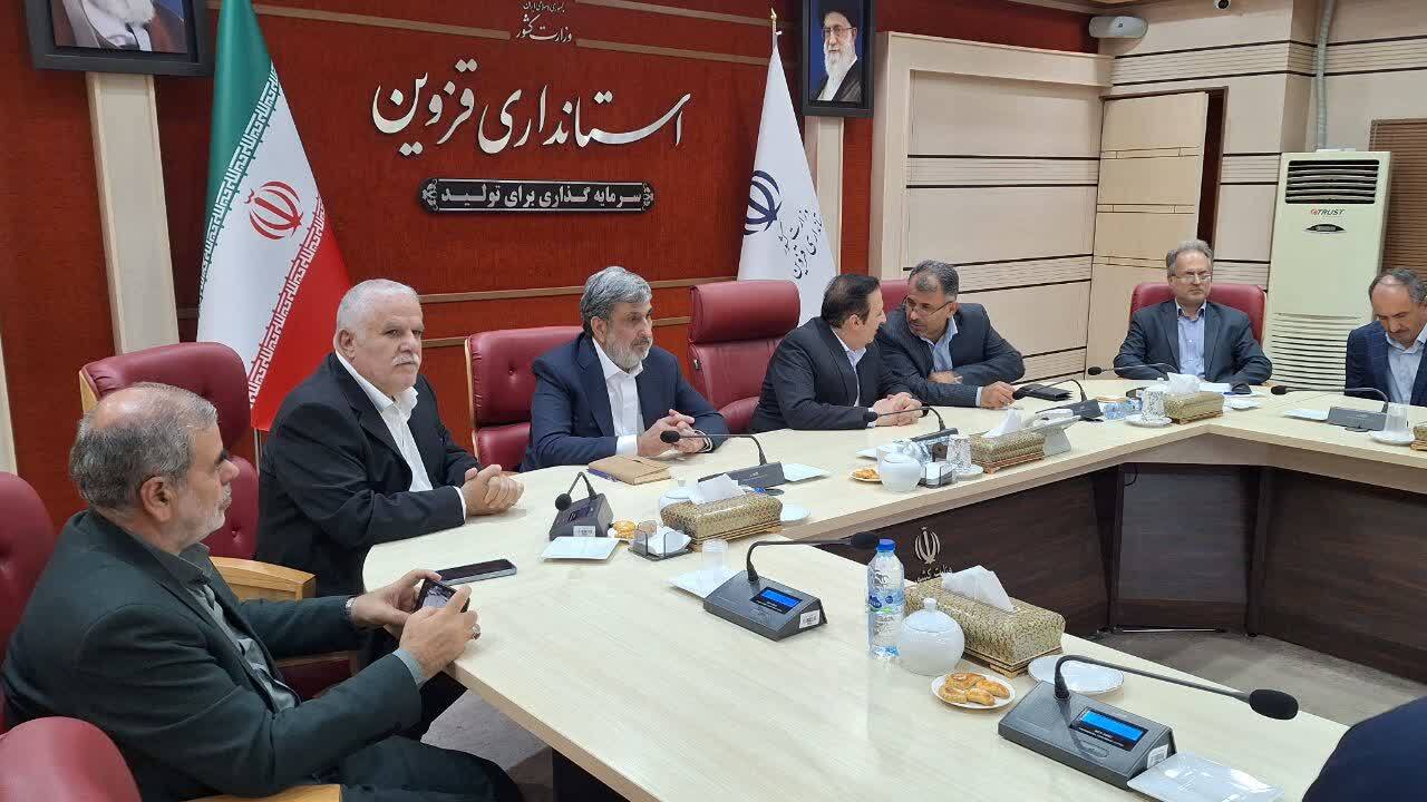 دیدار رئیس مجمع خیرین مدرسه ساز کشور با استاندار قزوین