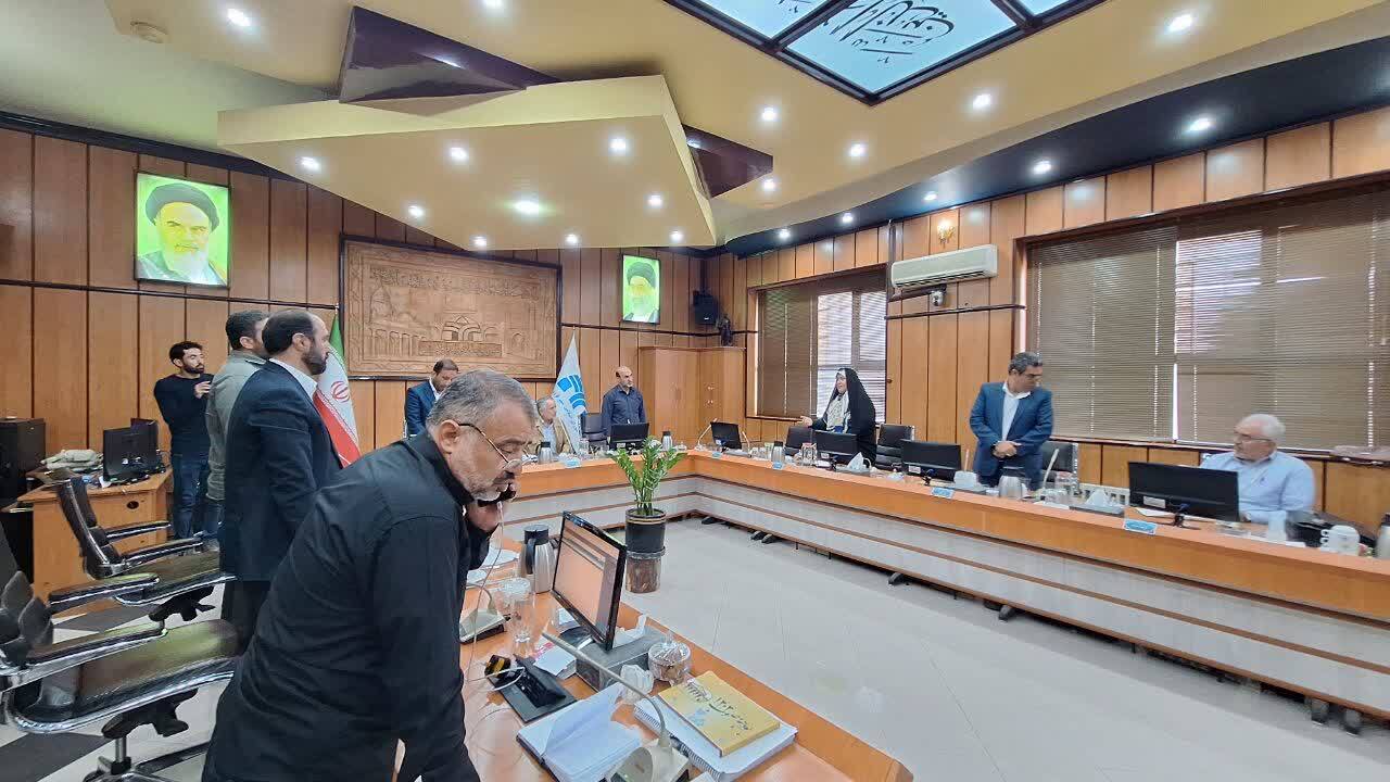 فرمانی: مدیریت شهردار قزوین چماقی است/ مدیریت پادگانی در شهر جواب نمی دهد