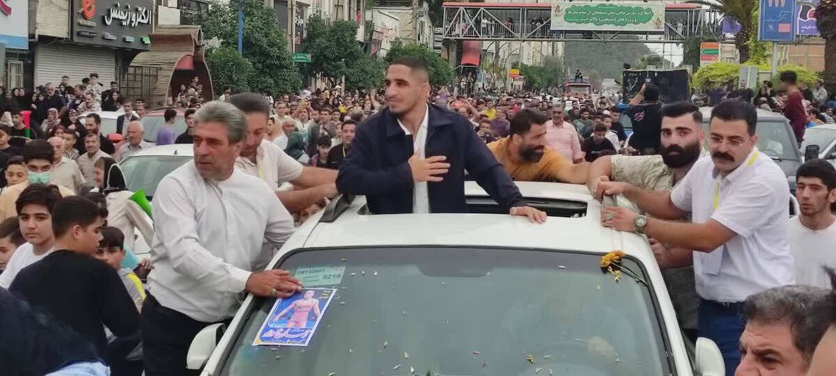 استقبال کم نظیر از رحمان عموزاد در بهشهر