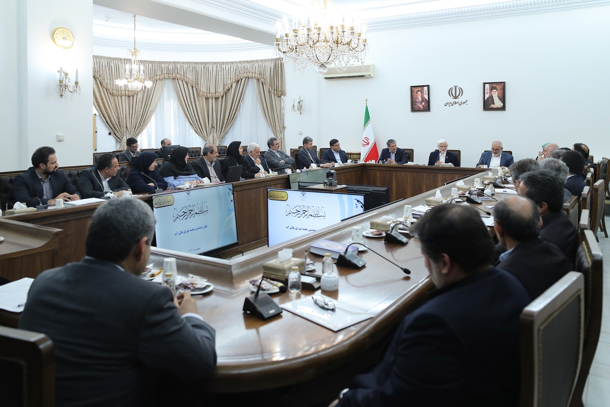 دستور معاون اول رئیس‌جمهور به وزیر نیرو برای بهره‌گیری از محققان و برجستگان داخلی و خارجی جهت حل مسئله آب