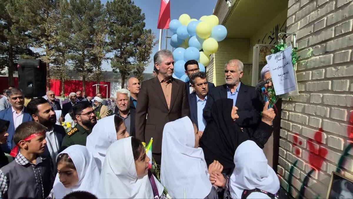 نواخته شدن زنگ مهر و مقاومت در آغاز سال تحصیلی در پاکدشت