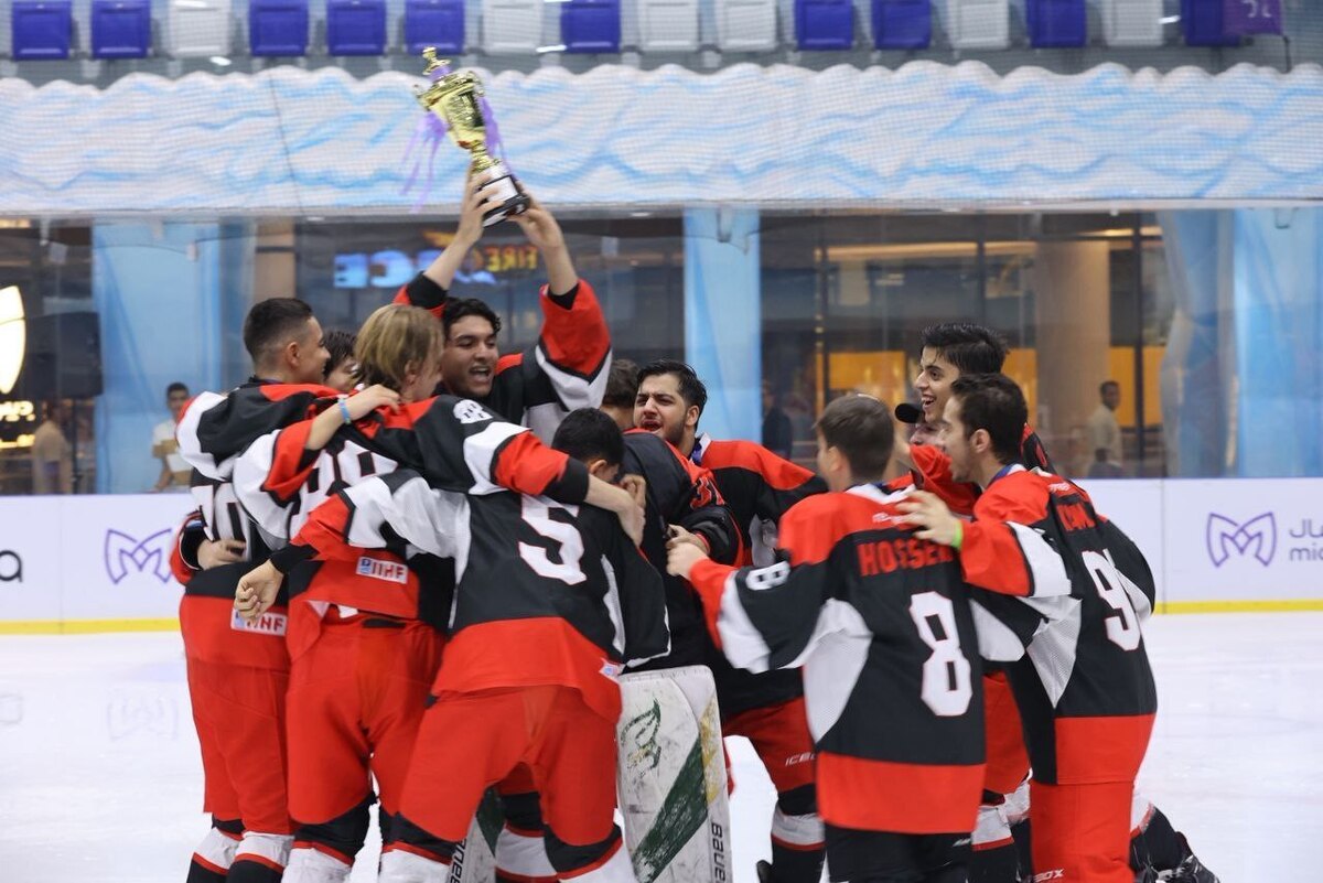 آیس باکس ایرانمال قهرمان نخستین دوره مسابقات چهار جانبه کیش جام میکامال شد