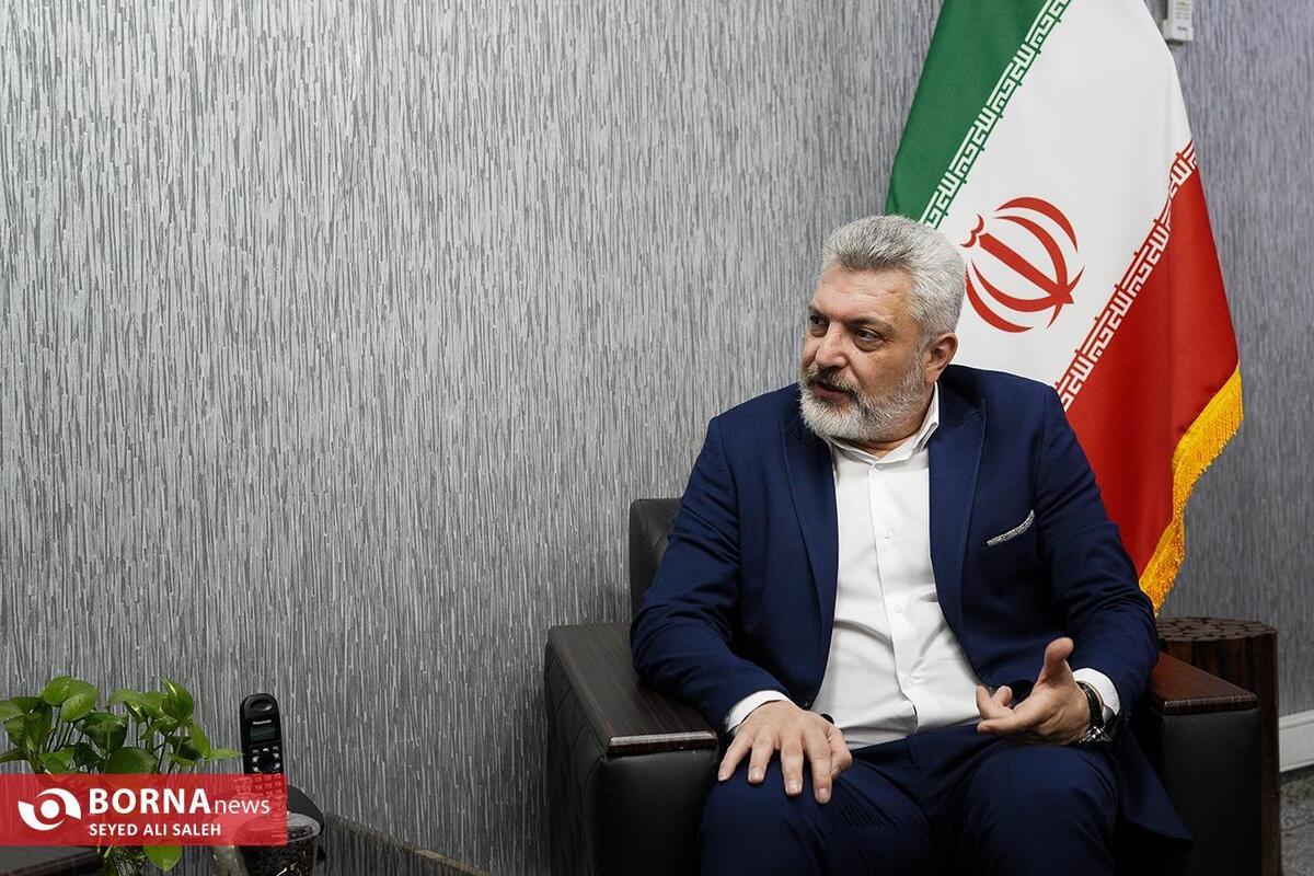 رئیس فدراسیون اسکواش: نگاه وزیر ورزش برای ما قوت قلب است/ اسکواش برای سلبریتی‌ها جذابیت ویژه‌ای دارد+ فیلم