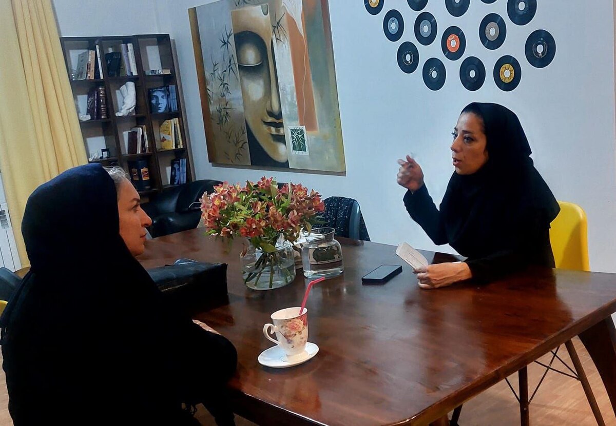 ترکیب قلم، رنگ و روان؛ روایت پونه آزادی از آکادمی خلاقیت در پردیس