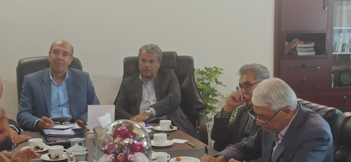 انصاری: پیگیری مطالبات و ارتقاء جایگاه بازنشستگان در دستور کار استانداری فارس است