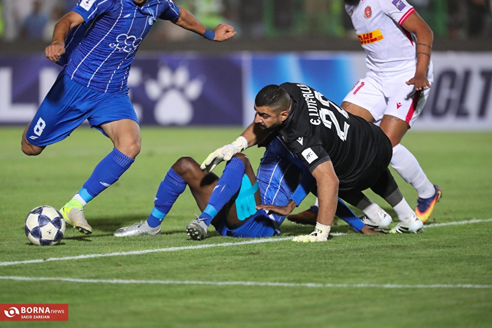 دیدار تیم های فوتبال استقلال ایران -المحرق بحرین