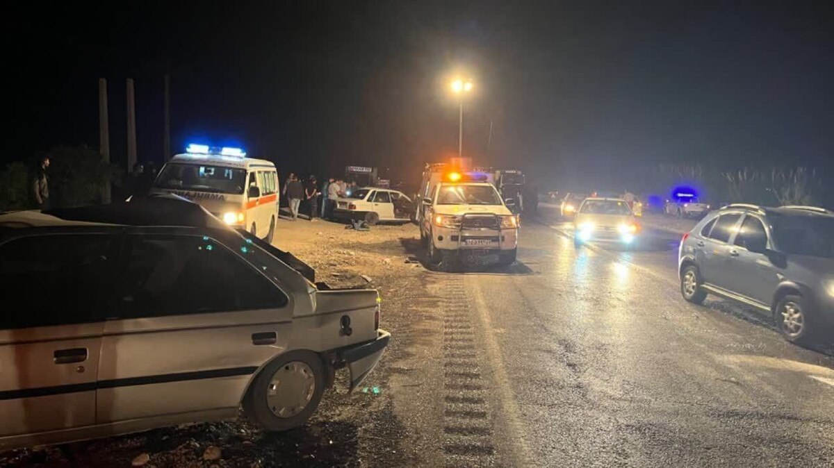 ۱۱ زخمی در تصادف زنجیره‌ای ۳ خودرو در گلستان