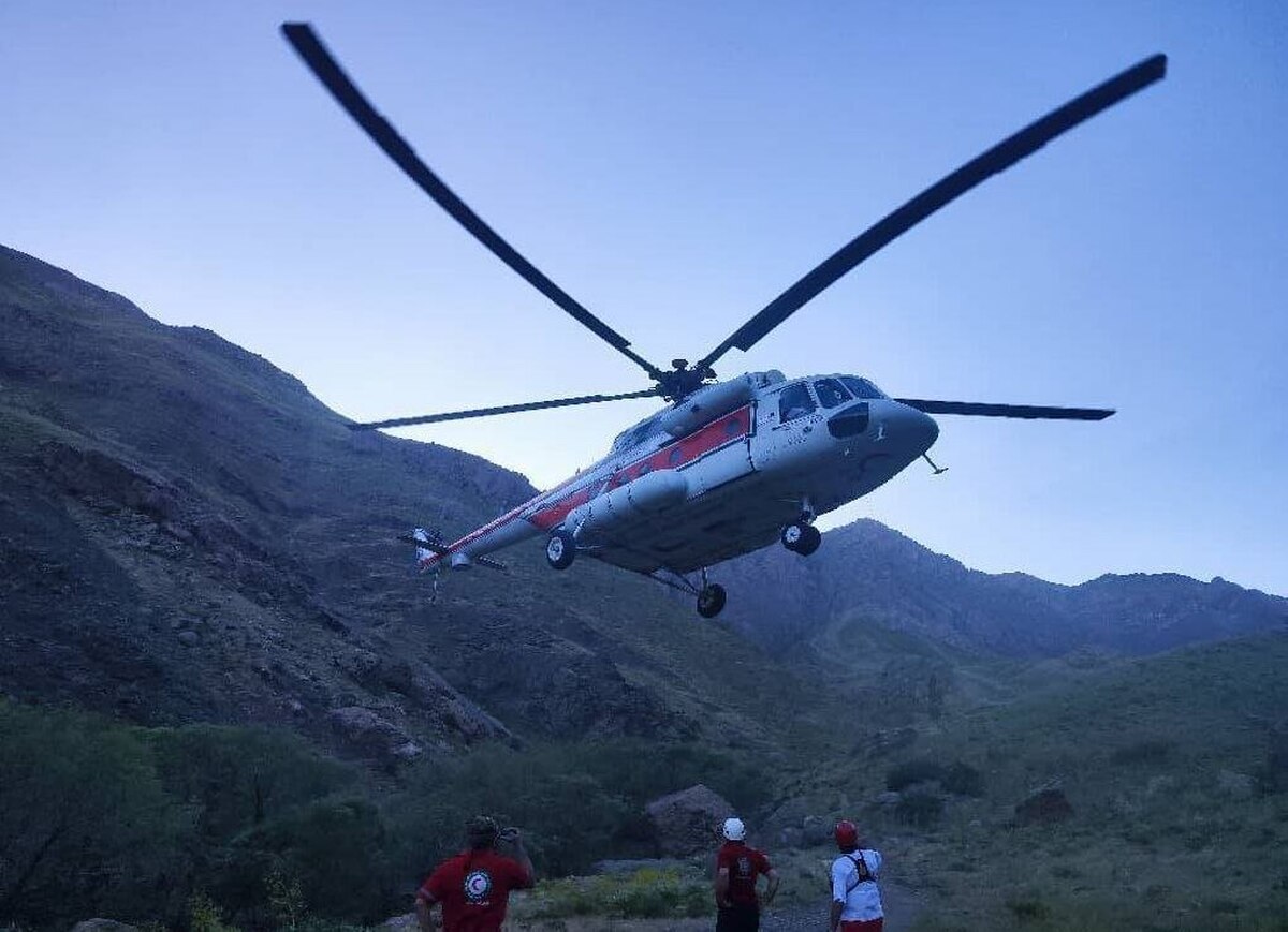 اعلام اسامى تيم امدادى و كادر پروازى حادثه  سقوط بالگرد در اشترانكوه / یک کشته تاکنون