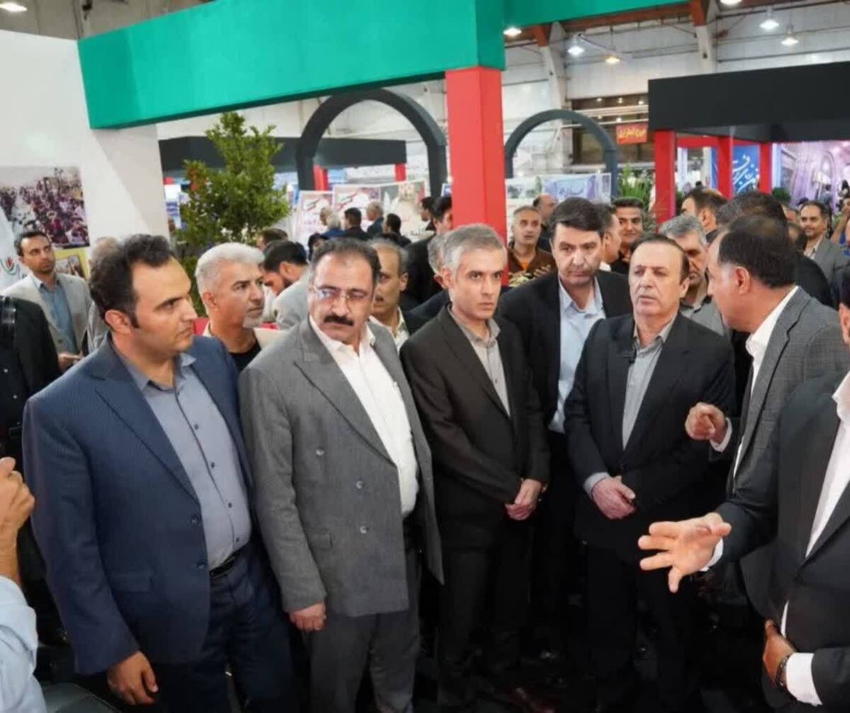 استاندار قزوین از نمایشگاه دستاوردهای مدیریت شهری و جشنواره فرهنگی "شهر من" بازدید کرد