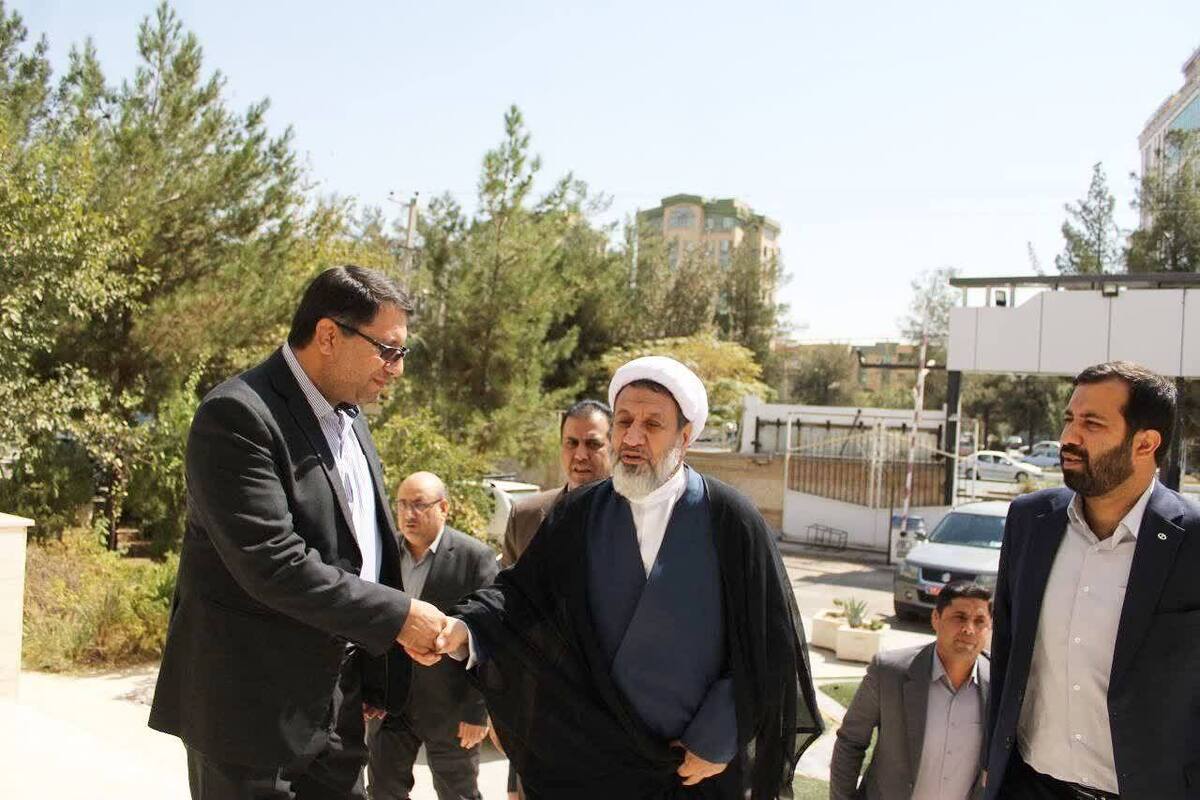 تأکید امام جمعه کرمان بر لزوم محبت و معرفت در عبادات