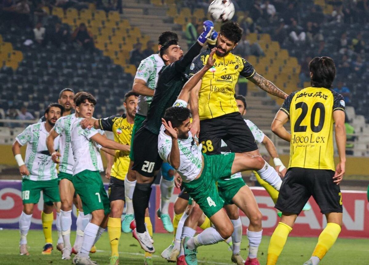 تساوی سرد در دربی داغ اصفهان/ جنگ اسطوره‌ها برنده نداشت