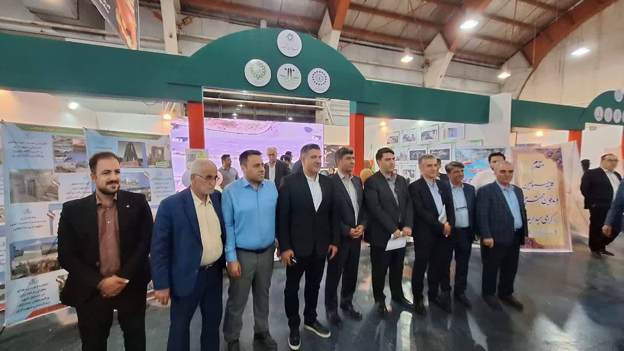 وزیری نژاد شهردار آبیک جایزه ملی شهریاری را دریافت کرد