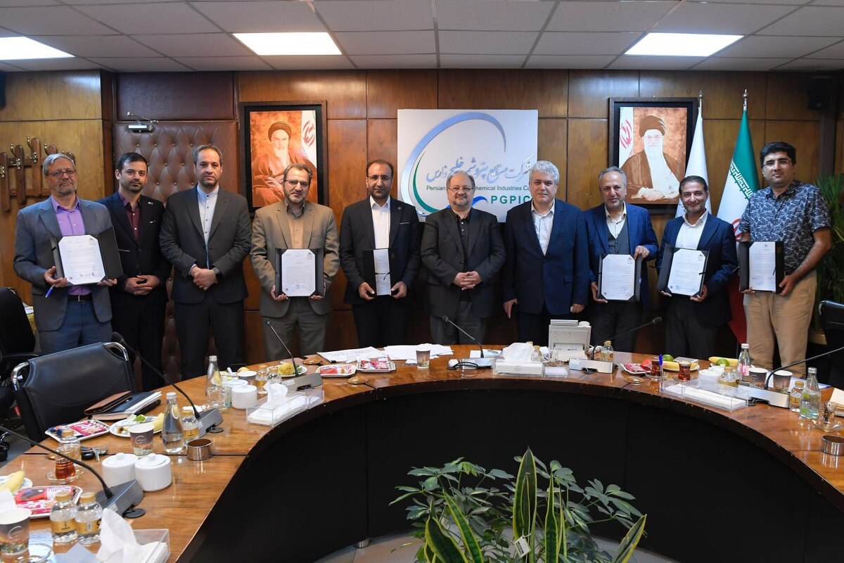 رونمایی از ۷ پروژه فناورانه‌ای که از سوی صندوق سرمایه‌گذاری خطرپذیر خلیج‌فارس تأمین مالی می‌شوند/ سرمایه‌گذاری هلدینگ خلیج‌فارس در آزمایشگاه هوش مصنوعی صنعت نفت، گاز و پتروشیمی