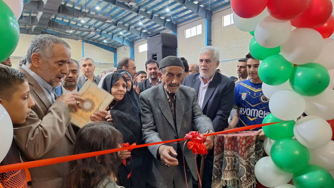 سوله ورزشی ناصرآباد در ناحیه منفصل شهری دانش افتتاح شد سوله ورزشی ناصرآباد در ناحیه منفصل شهری دانش افتتاح شد