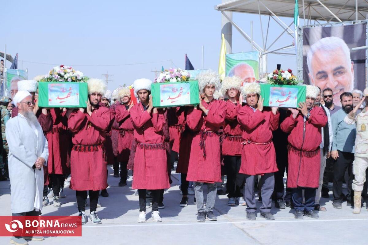 تشییع پیکر ۴۶ شهید دفاع مقدس در شلمچه