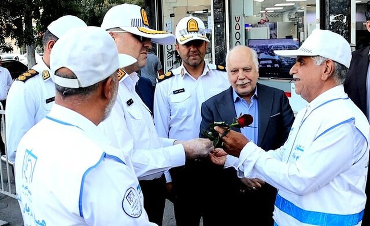 پلیس راهور فارس از مشارکت داوطلبانه در ساماندهی ترافیک حمایت می‌کند