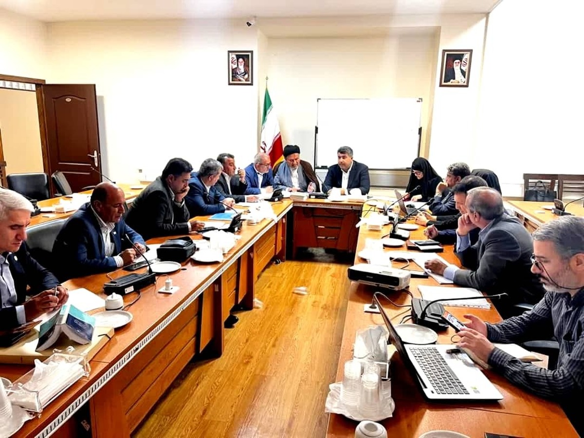 برگزاری جلسات تبیین پروژه‌های اولویت‌دار سفر هیات دولت 