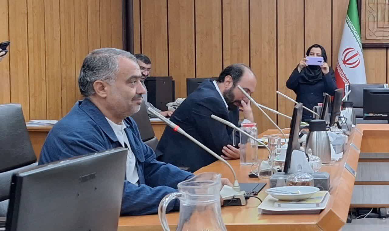 پرتنش ترین جلسه شورای شهر قزوین/ شهرداری که تسلیم نمی شود