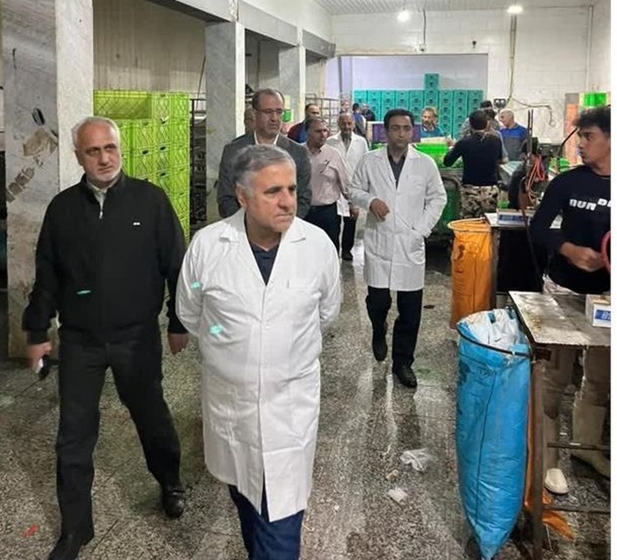 نظارت شبانه معاون اقتصادی استانداری مازندران از کشتارگاه مرغ ساری