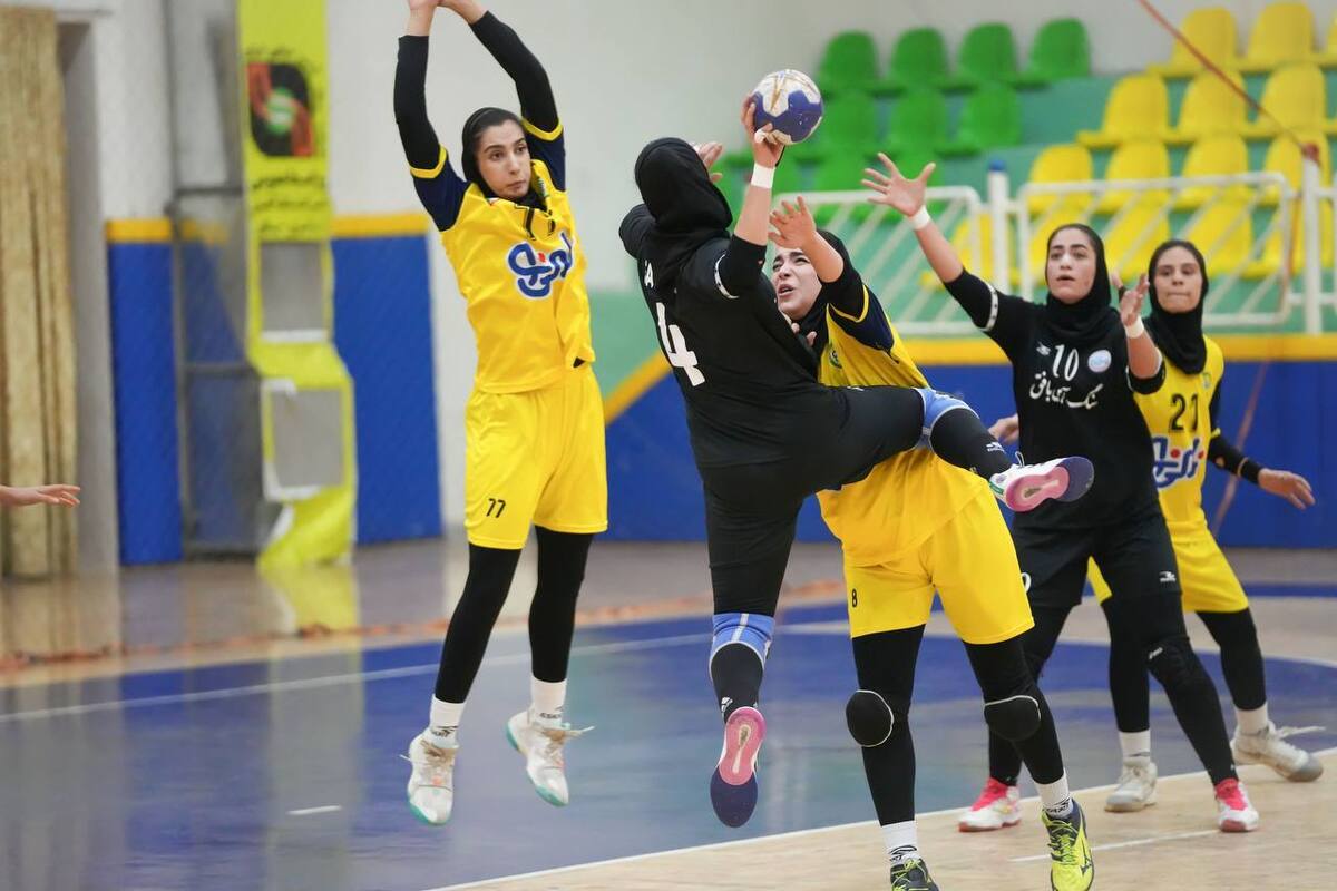 دربی اصفهان گرمابخش هفته نخست لیگ برتر هندبال بانوان