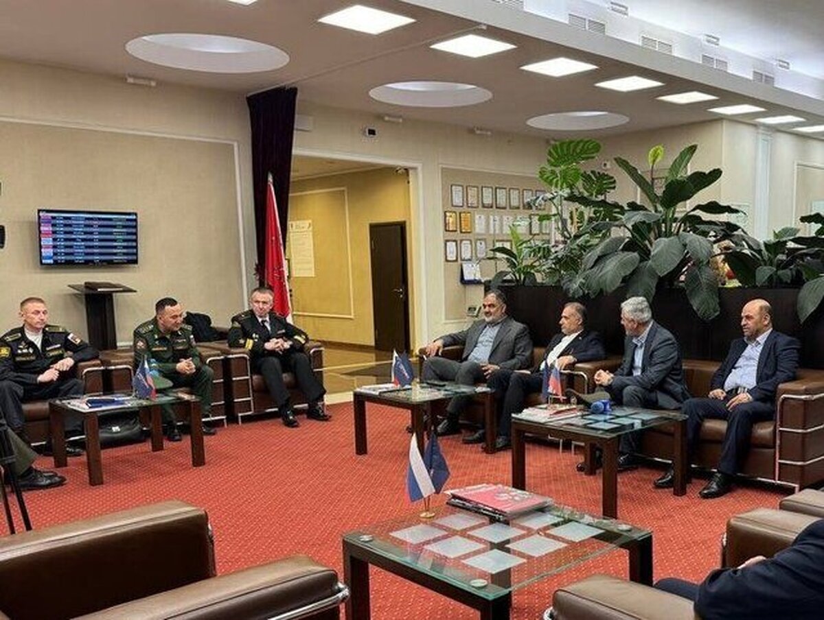 سفر فرمانده نیروی دریایی ارتش به روسیه